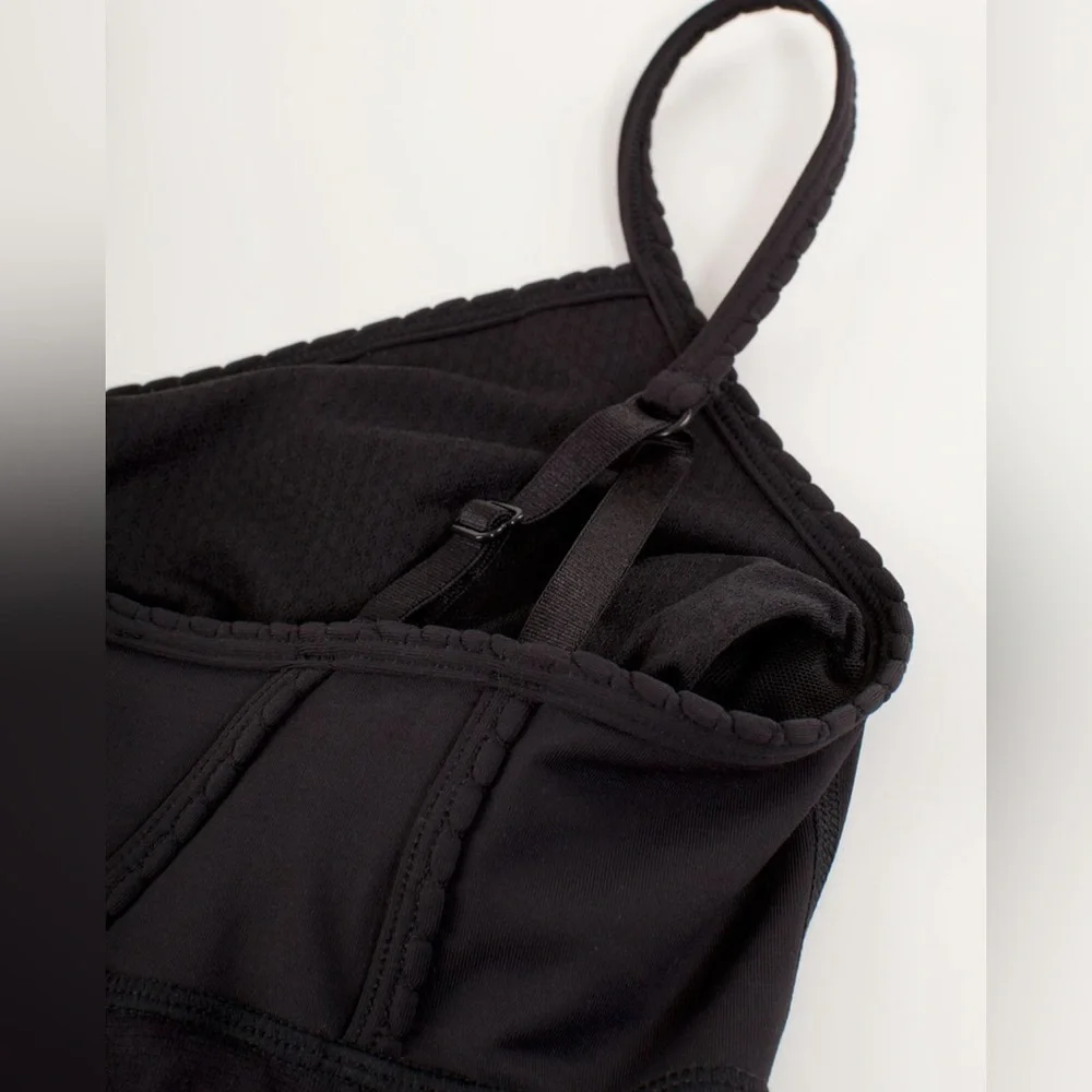 LULULEMON Debut Black Tank Top w Built-in Bra